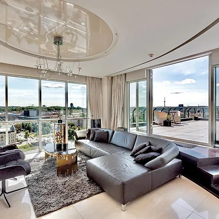 Cohost I Luxury City, River Views I W-100m2 Living Space & Terrace I Garage Parking * Vilnius