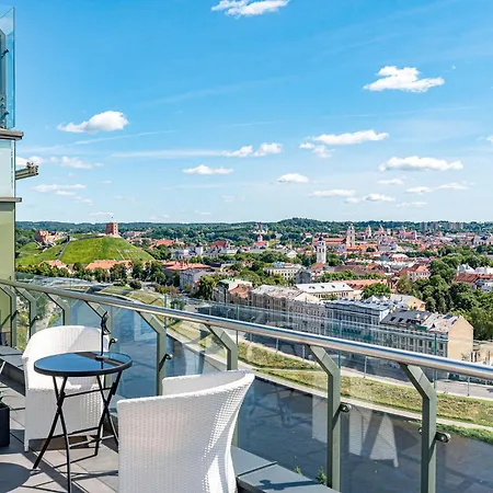 Cohost I Luxury City, River Views I W-100m2 Living Space & Terrace I Garage Parking *