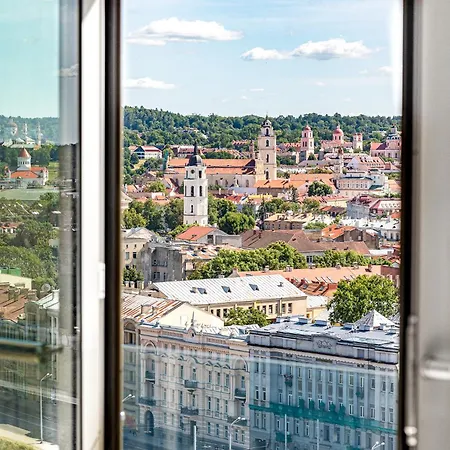 Apartment Cohost I Luxury City, River Views I W-100m2 Living Space & Terrace I Garage Parking
