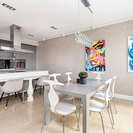 Cohost I Luxury City, River Views I W-100m2 Living Space & Terrace I Garage Parking Vilnius